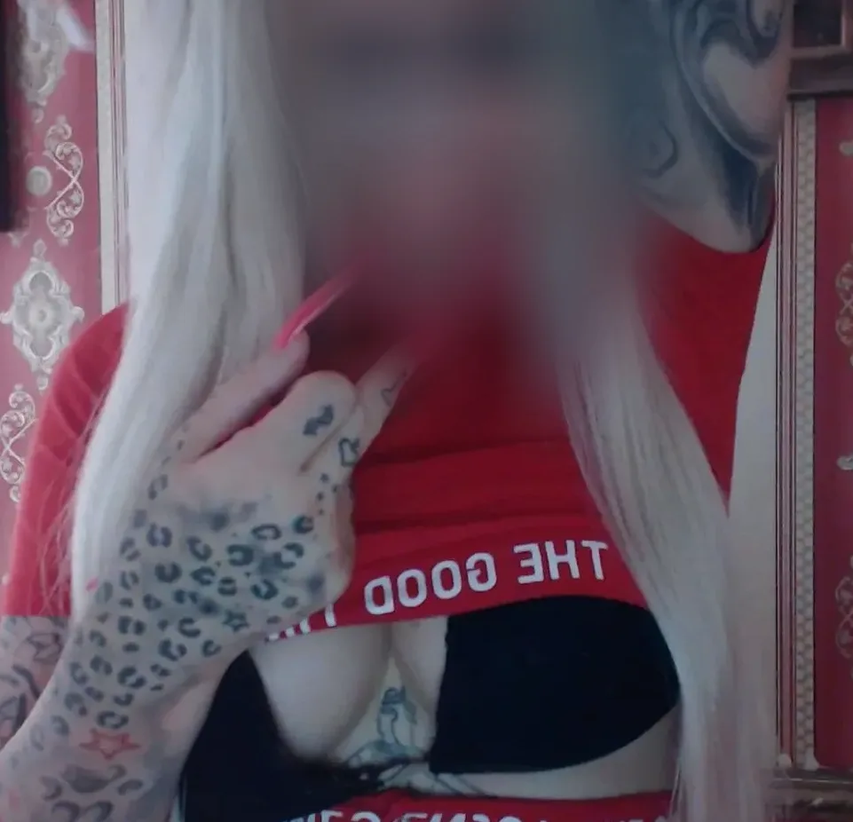 Aisha, 30