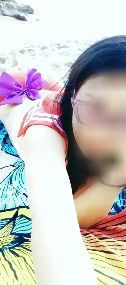 Amara, 37