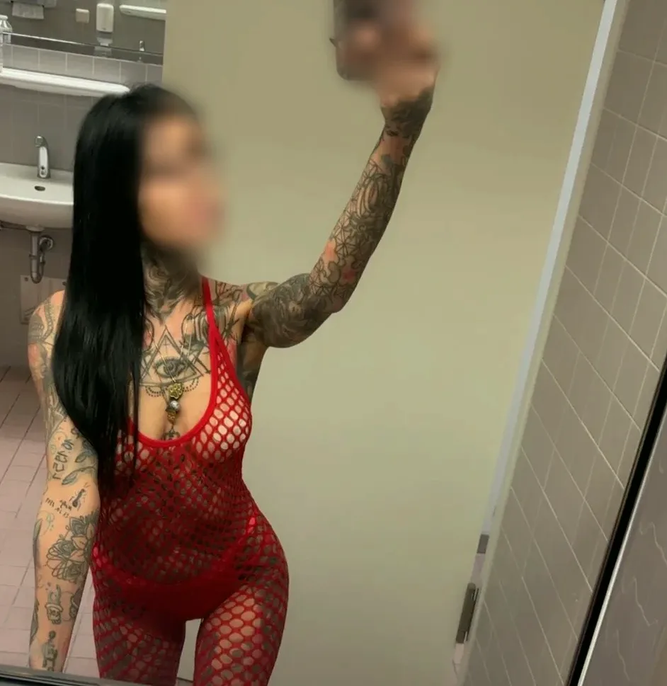 Bethany, 34