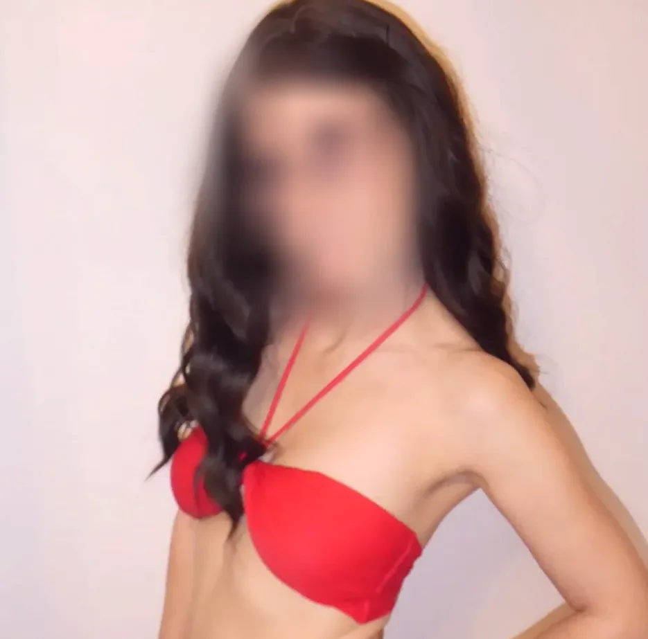 Daisy, 26