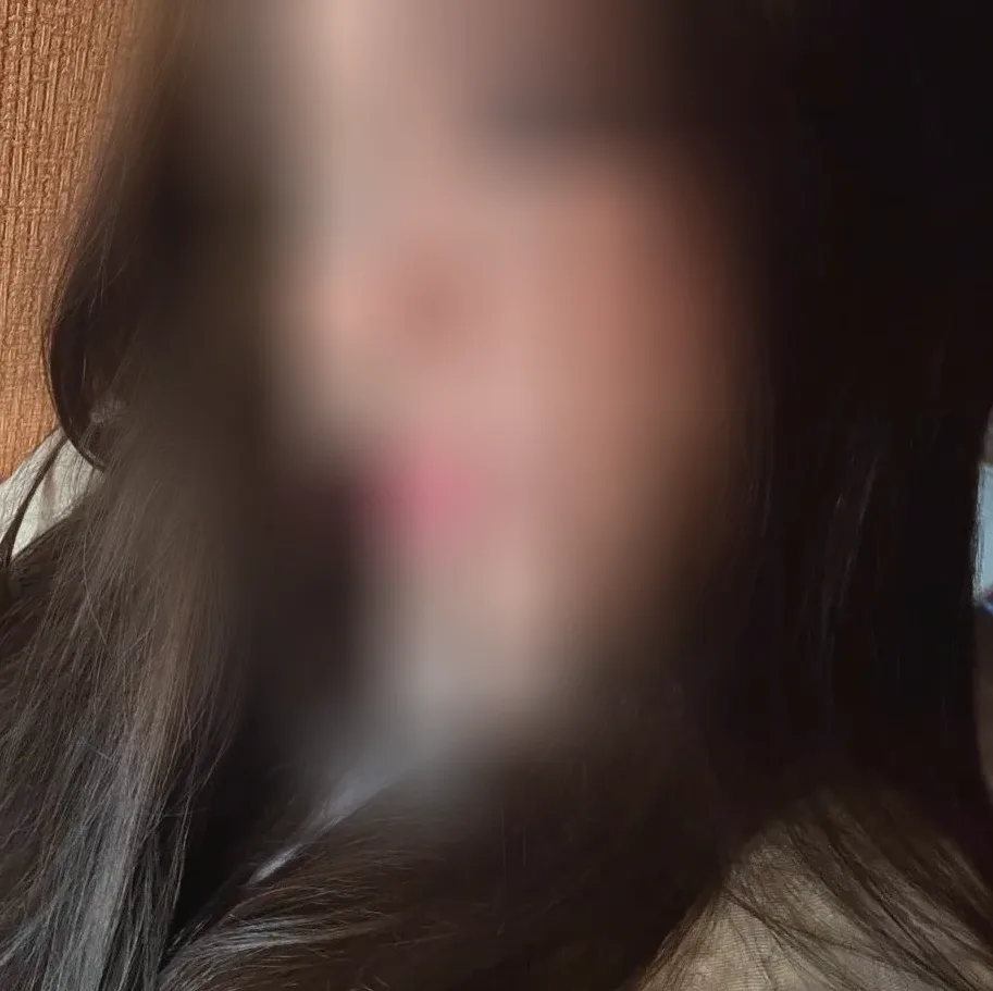 Lauren, 20
