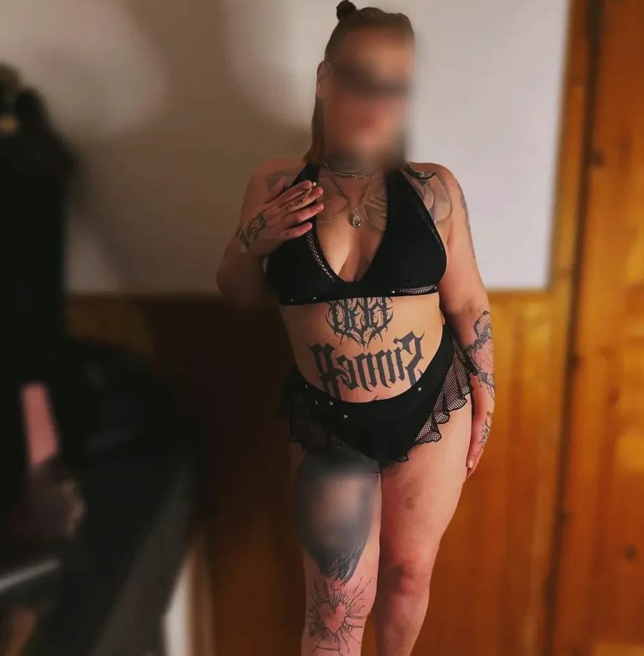 Mariam, 26