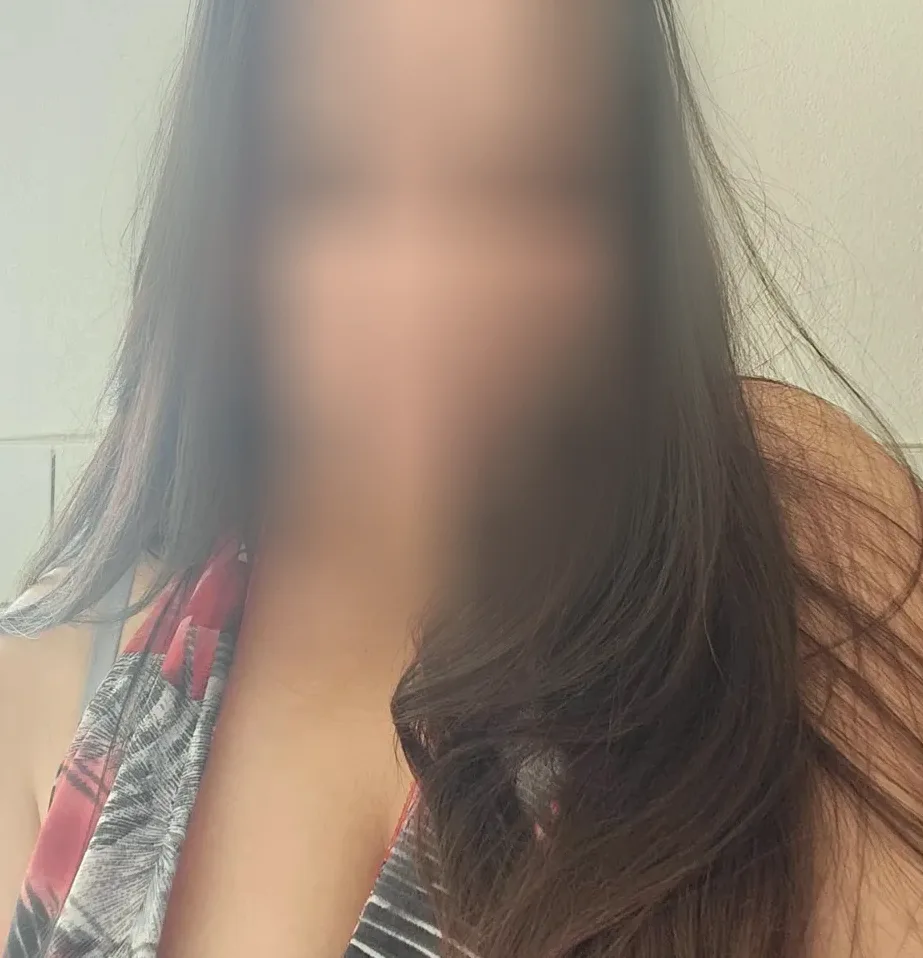 Niamh, 25