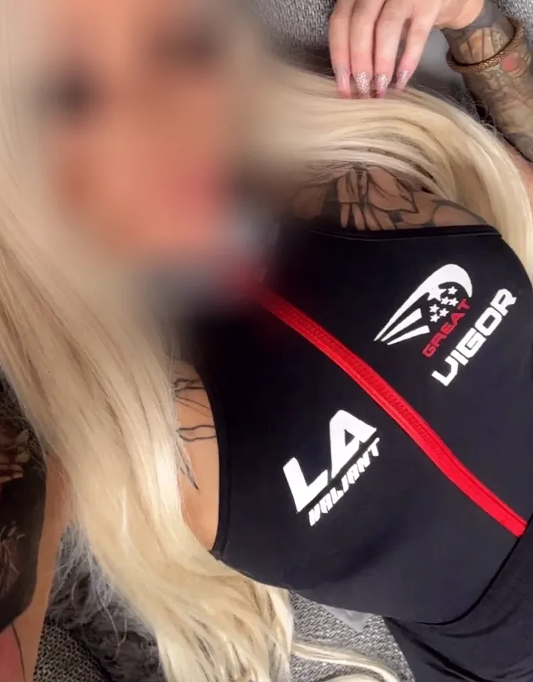 Saoirse, 26